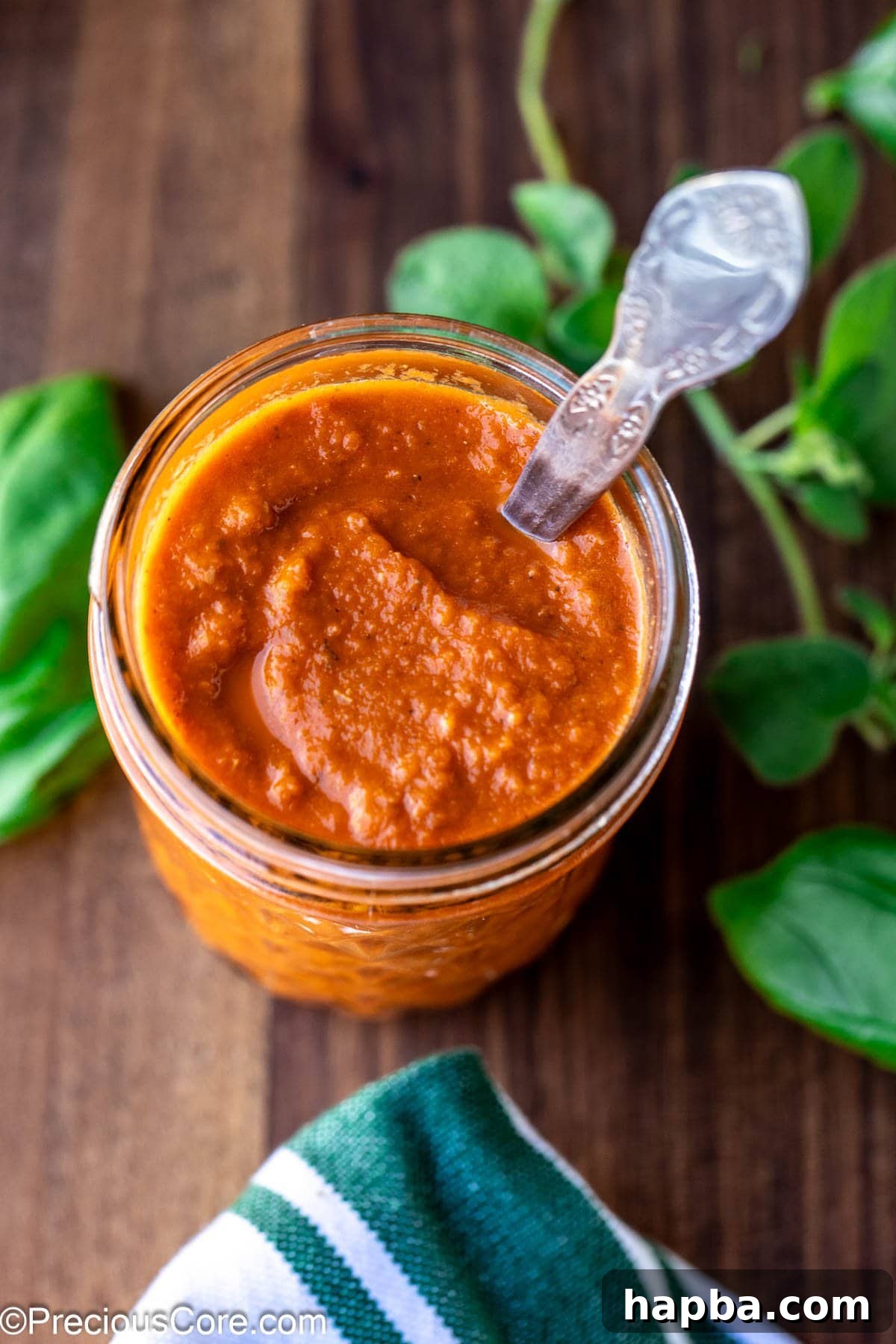 Roasted tomato pizza sauce in a mason jar.