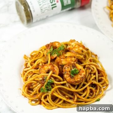 Blackened shrimp pasta - a flavorful pasta dinner made in 30 minutes. So easy, so delicious.
