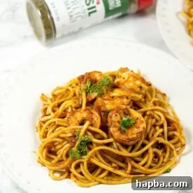 Blackened shrimp pasta - a flavorful pasta dinner made in 30 minutes. So easy, so delicious.